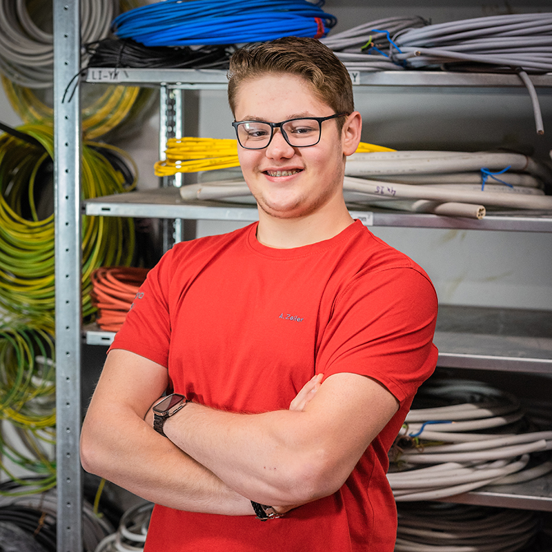 Foto 2 Elektriker Mitarbeiter - Elektro Richter Sauerlach